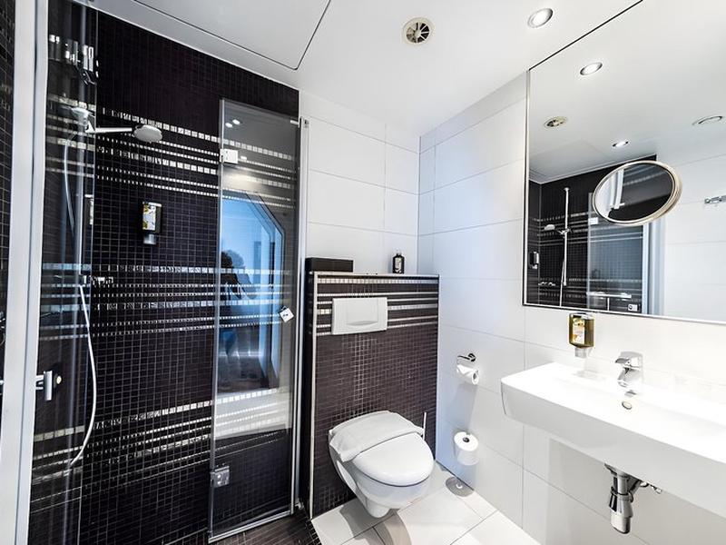 43BA463A28E94B9C8FD9ACA912281F18