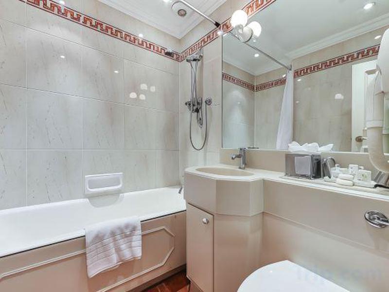 AB4983F688D83AB23BD330BEC11CAD6E