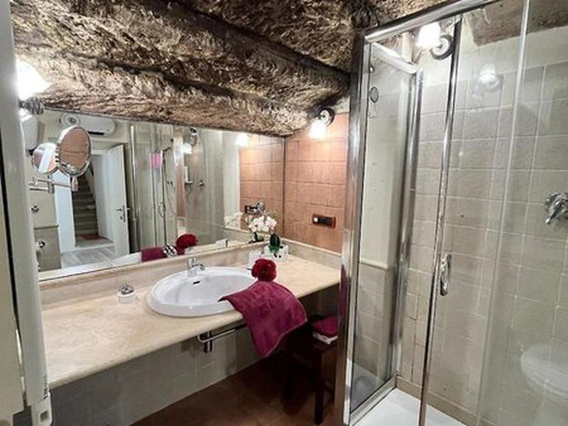 195DF02A9E1435BF7E5998BB1900C36B