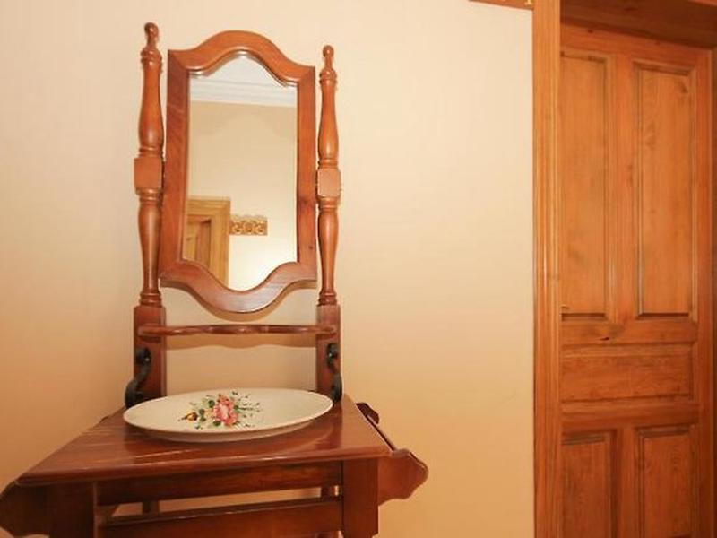 B6A5BD6B704C7BAC5030456A83421E3C