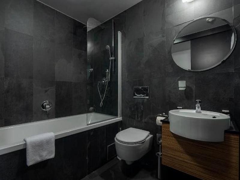 6B8465BA3C4AE98D45EF2773403FCC72