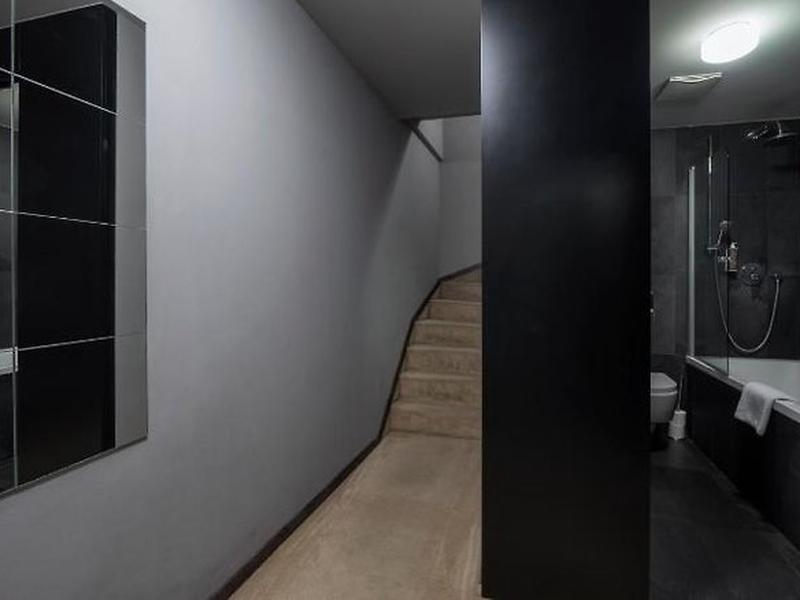 C2DE468AC807B9483783D3EFFAB56BEE