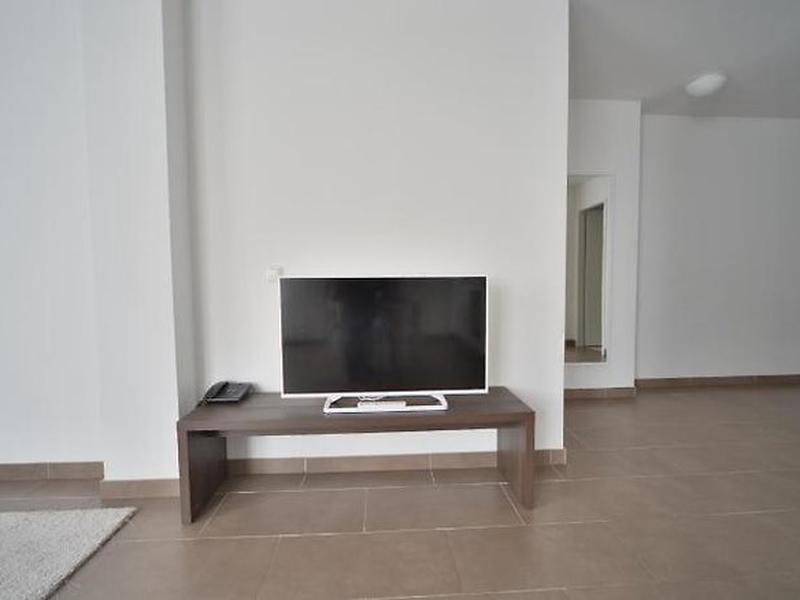 E515846082F48B01AEED70E526627B06