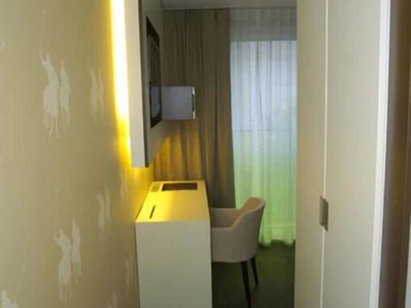 8CC25777783F477CF6BB4C698C528EE1