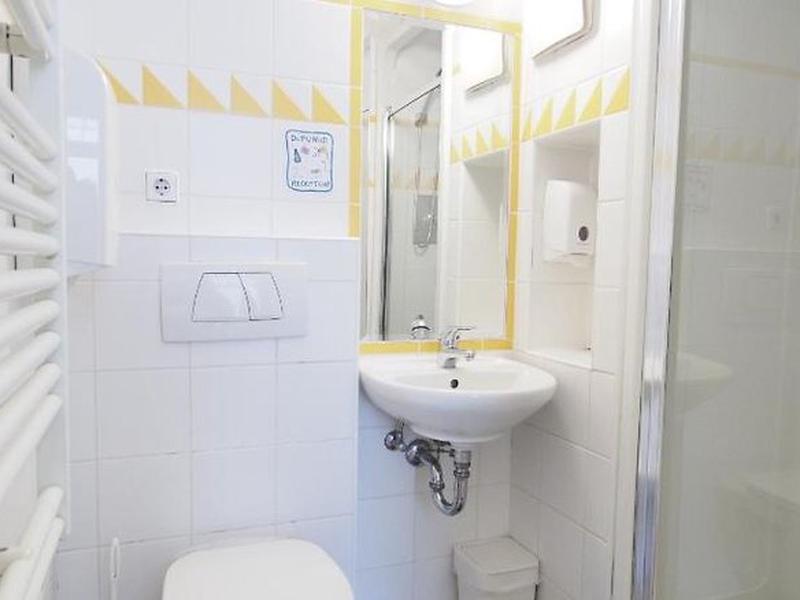 F9E2FB3F4F2A4284E65C6AAC21259F7A