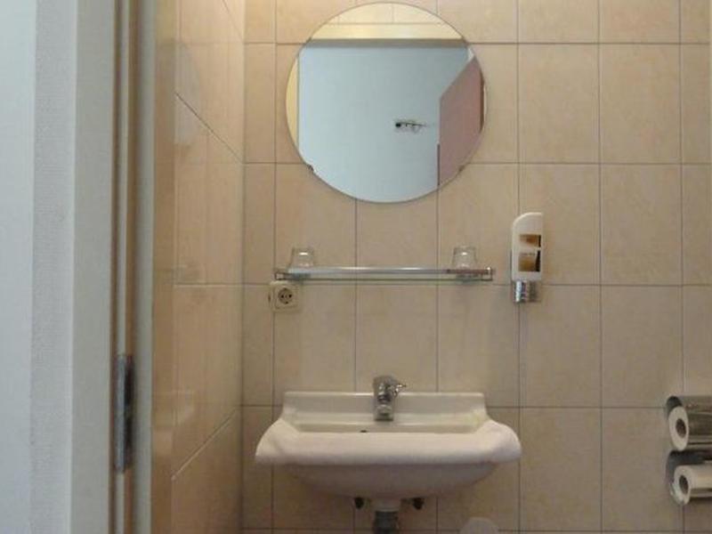 E34A6B59E9172D4ACAD1827972E94F5C