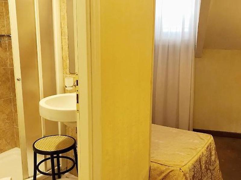 81C1E7D208C3F97FEA2F379CCC1B6C65