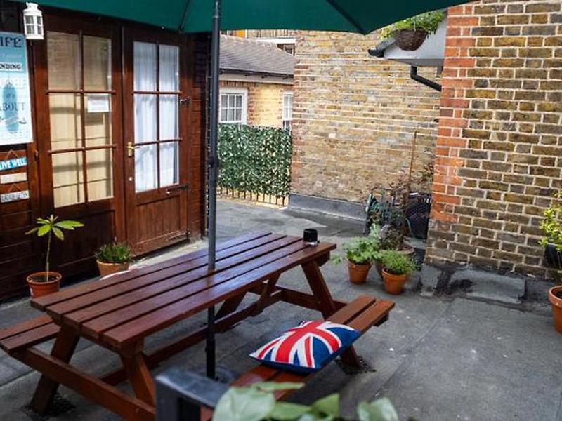 5A50475973B2BDF9761F0B8D48E861A2