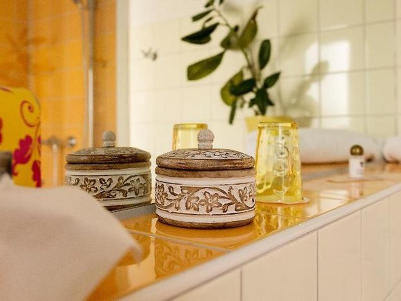 4E9E49528BABB7F957D7FB548914EB33