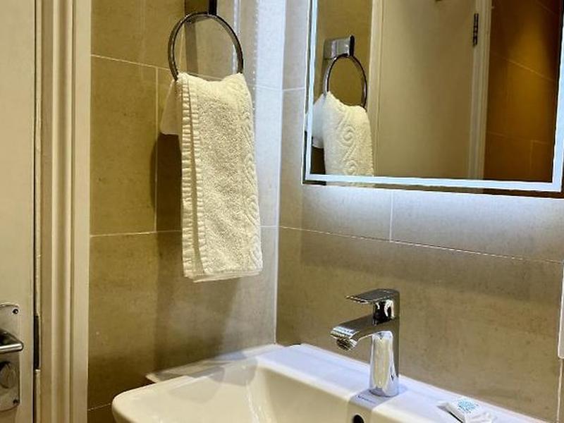 FC02FDCA7B8B284499EDED26CE8FD3F6