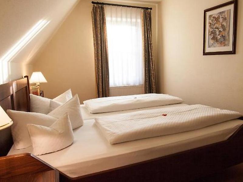 3CF2D79E99A6A67A2B33D67AD75402A4