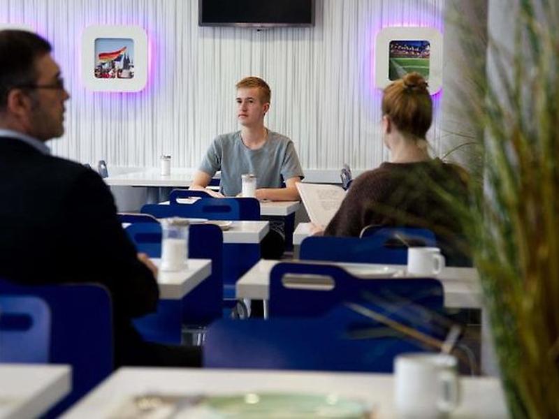 889537D51A243E3DA6DE62963C758592