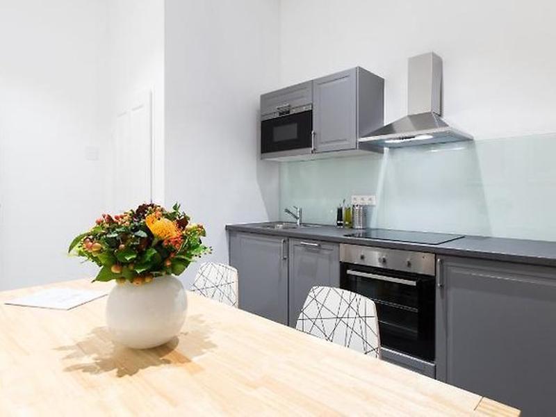 2D955B2619F5BBFF33B944F72F60DF6C