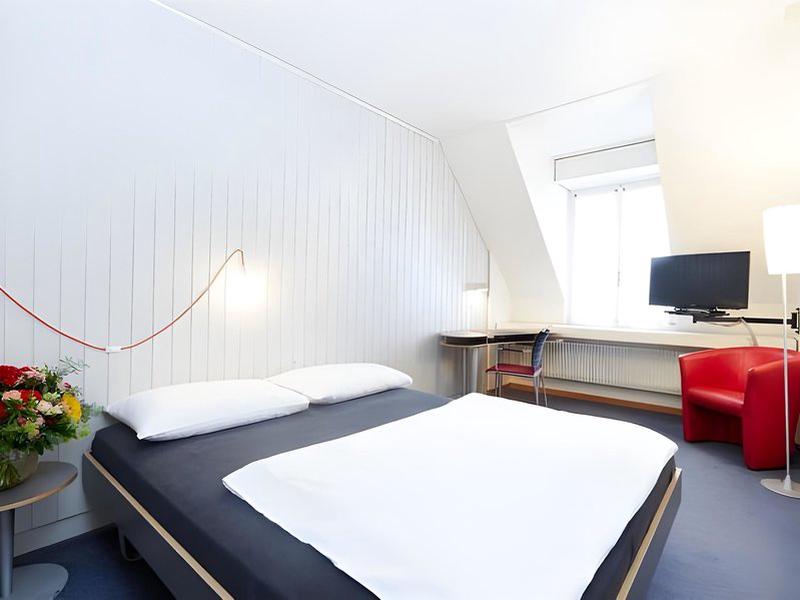 3CF95766AD9E080F48A6D63EA0A70082