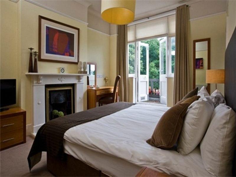 9F92A9E810DF3F48C1F38828133BDC42