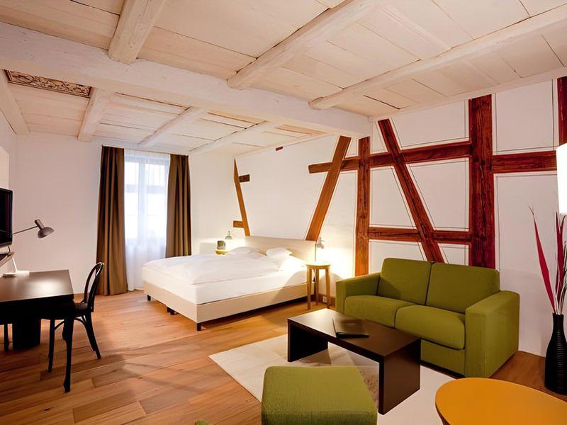 0237396F753BFC88F7EBA2948195856E