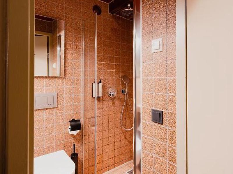 40313EEDAEF95F99C2D78628A72E53CE