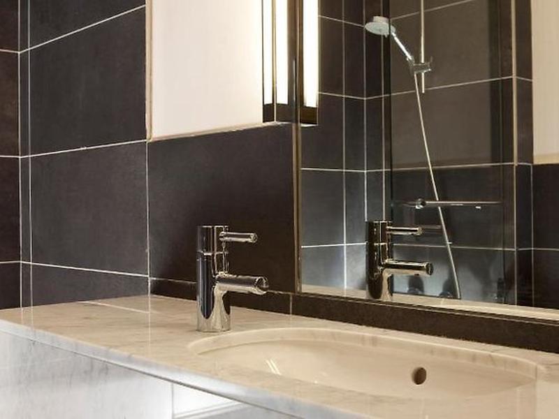 5CFDEECC051A1484CF4961624E07FF32