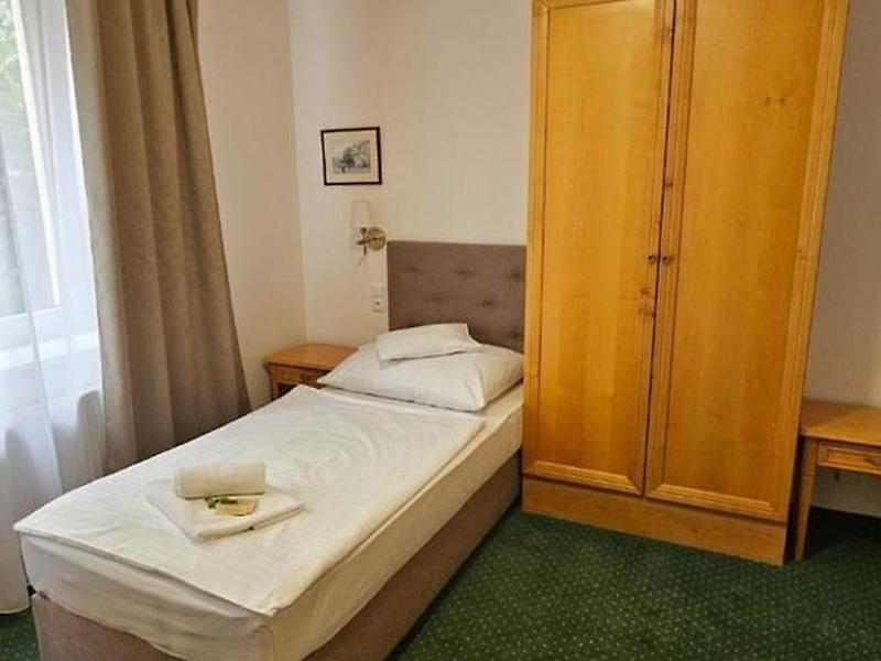 9D6913A084A33BC74CE57516720C43FC