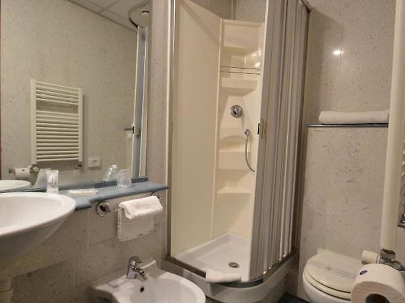 09B908E2E513B454EB55BD64AB2121D5