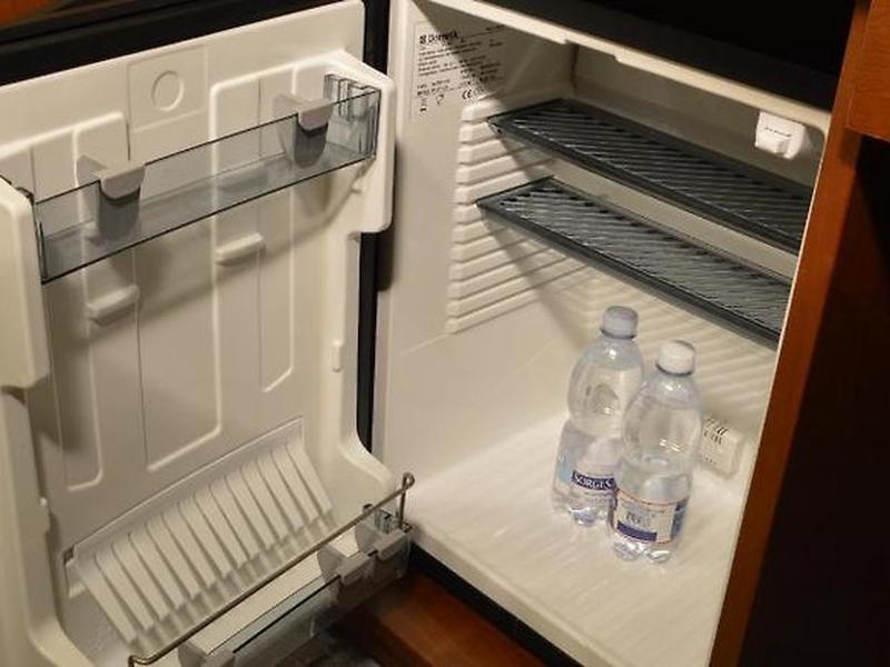 B6F77E5E0E18CD18880AF782A1A6706E