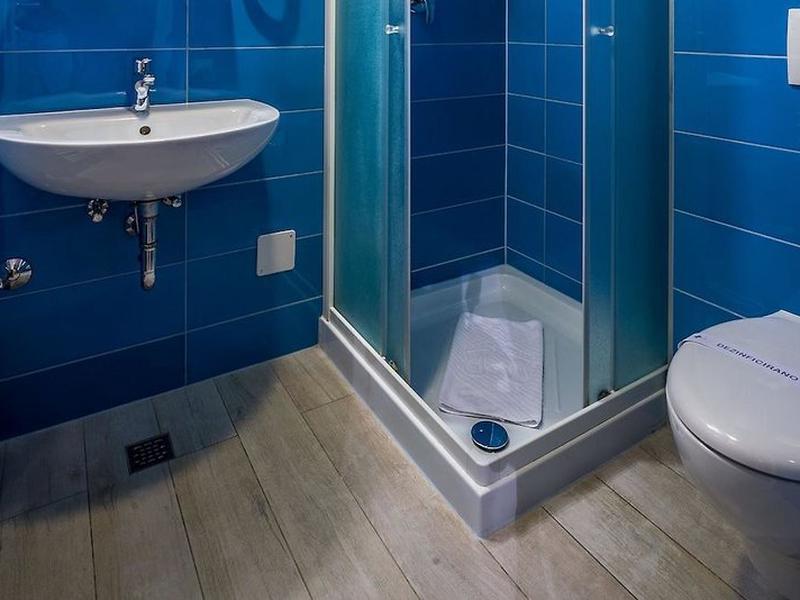 42DA3F3B0B12237B00F6A597DA6F7133