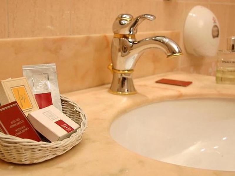 71FAE95857640A8471F2C9F36380525A