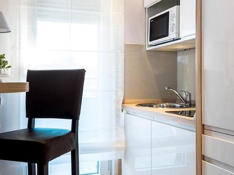 CA3CF4D4146E670DD2743F81B7BA7C24