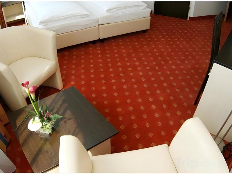 C4E677B328C3DF88BCAFDAD0BF4930C1