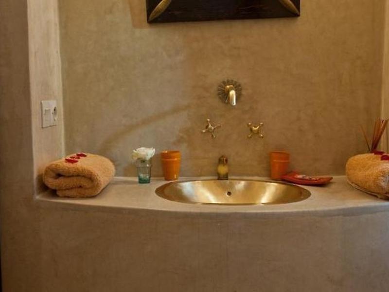 21E027C5720AB3CD588EC4CCCB98D857