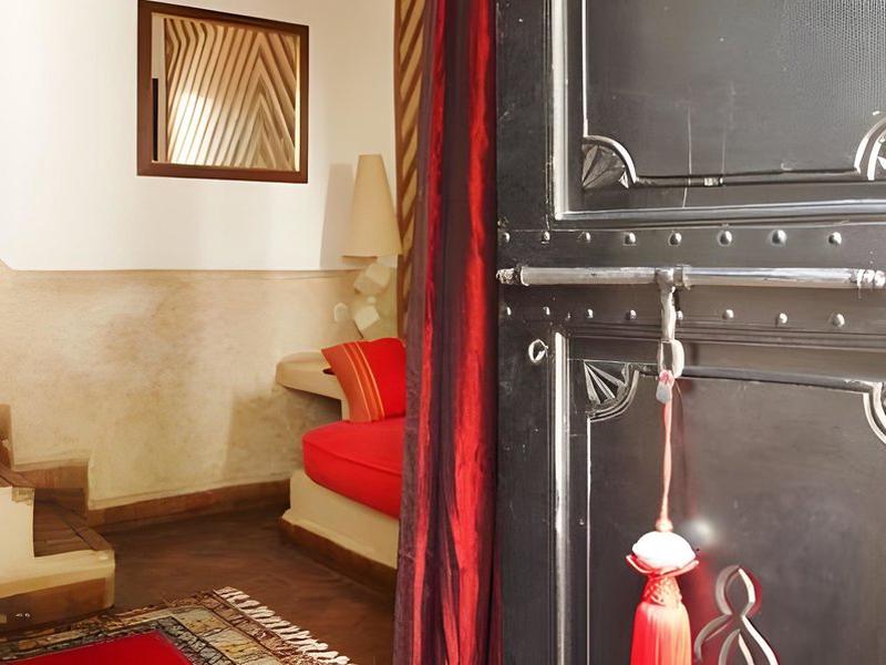 5A4137D338BF0455FE1B8F87D5F774EB