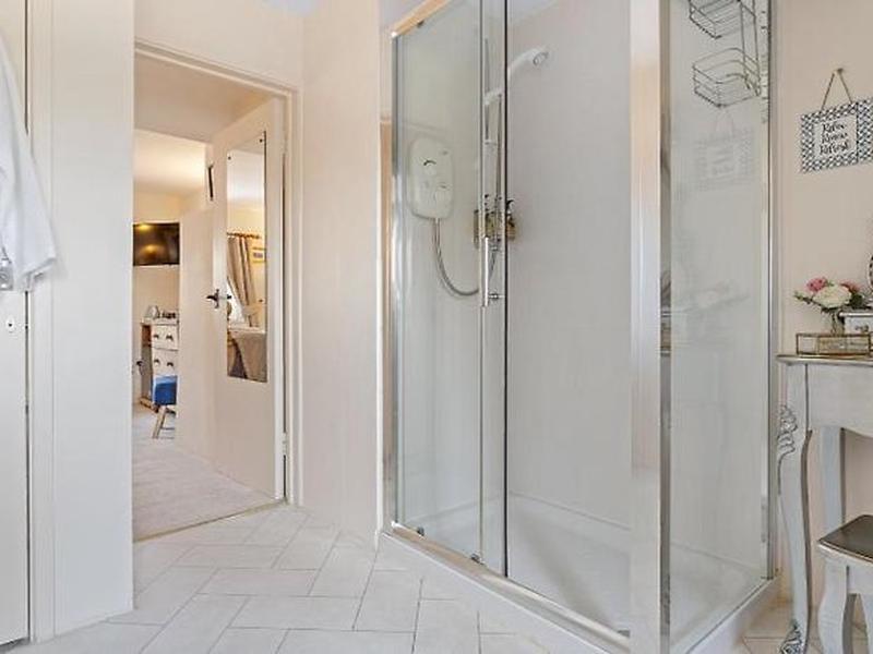 2155DC5F80E9274DC2D49E541C9B39CE