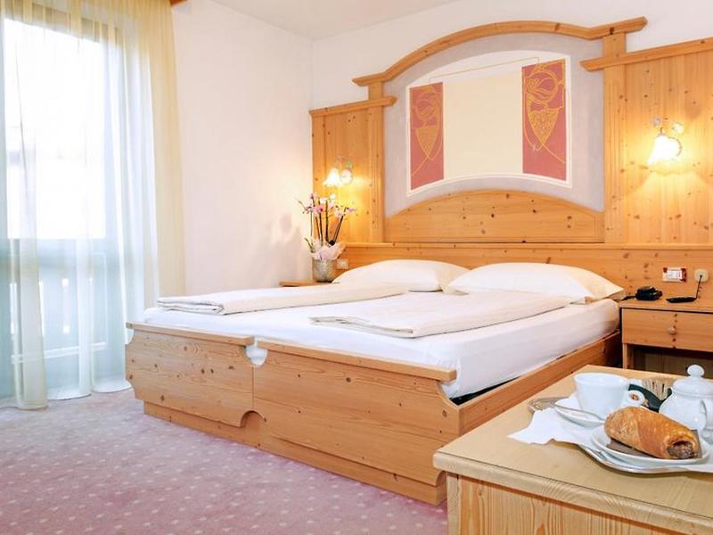 7C6E211E44F4148195AA8616516A8077