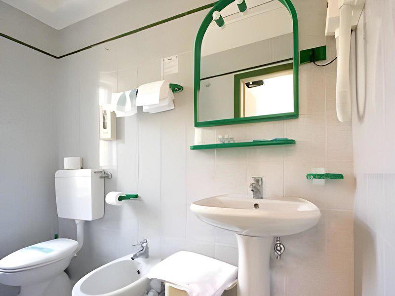 10BC17BAA25FC1D74C677B3FFB21BA32