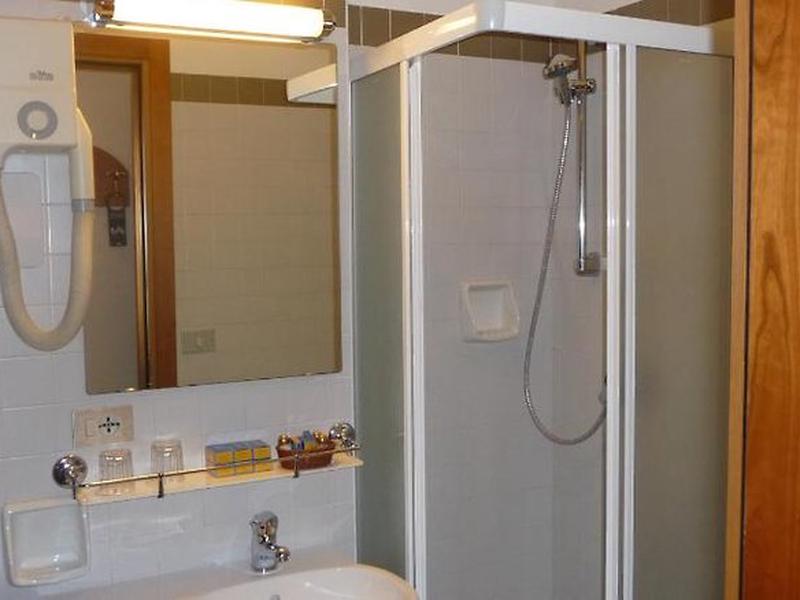 BC5043EAEE26DB8208F7025DCA270E8E