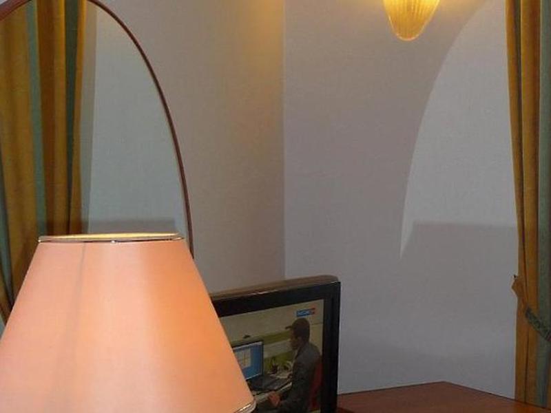 73D2002F4EB6C1BF89ACB51C5E6FFA8E