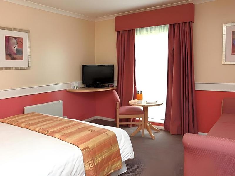 0E4560F354BDDAF67AC8ED2C5D1FD107