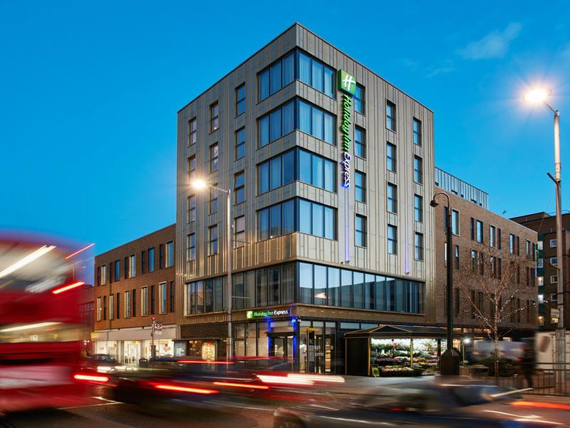 Holiday Inn Express London - Ealing by IHG