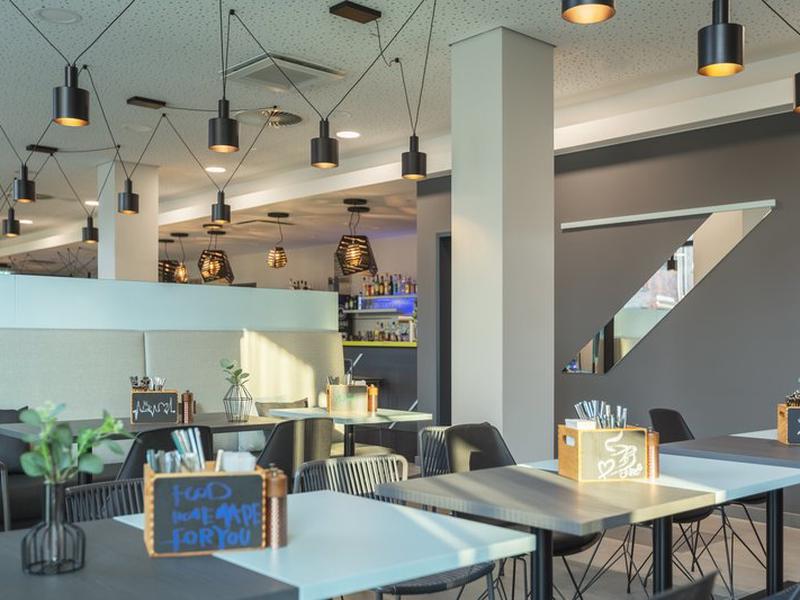 Holiday Inn - the niu, SEVEN DUSSELDORF OST by IHG