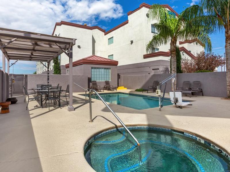 15DA8FC2F2A958F505C0FD6966D9CB4E