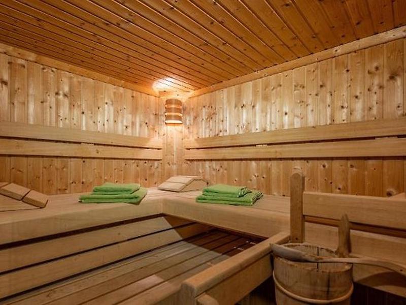 1ACAE2BB47DFE4B5C5012F55BC38228E