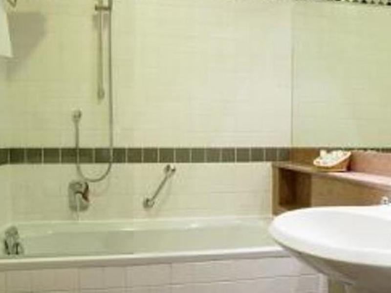 CD0B74D246D062D376A8EBF3C1A38509