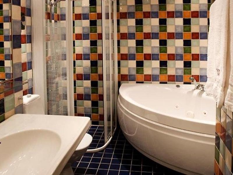 4FE50E2A773B8E98F6F233E2E4137205