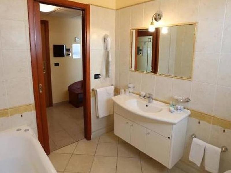 663FCC1DA264C07F79266135F207FB21