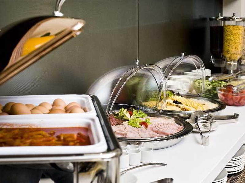 AE3C740BB801E444EF0BBE3F9D50EC0E