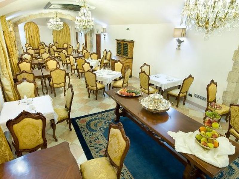 2F7BAF7F1799F77704BB10EC4F77A62A