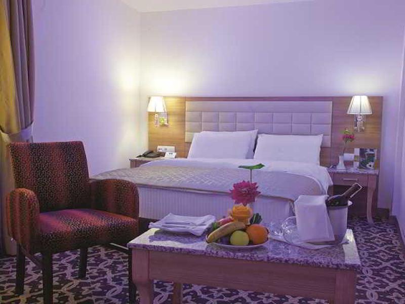 AABEA080EB2F6A468C4236706013DA4F