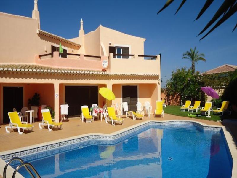 4990CFFF82DF0C28A95E359BD3D196B5