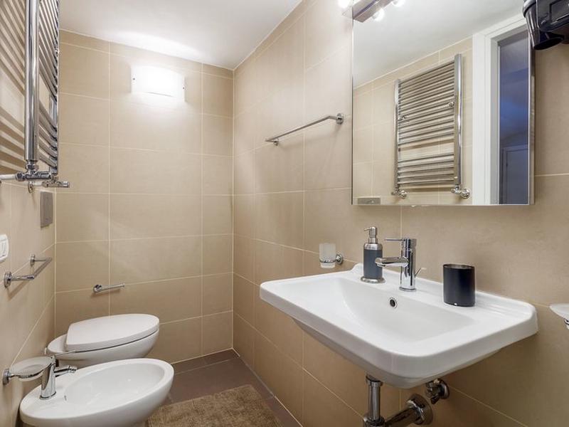 D86295BB3A37384D58462B11B2A797B5