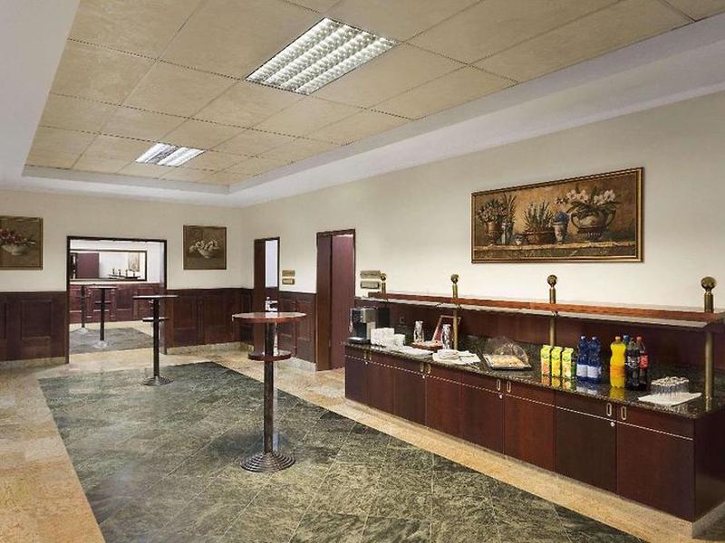 EAB83A82A28A85460D46721FB165F374